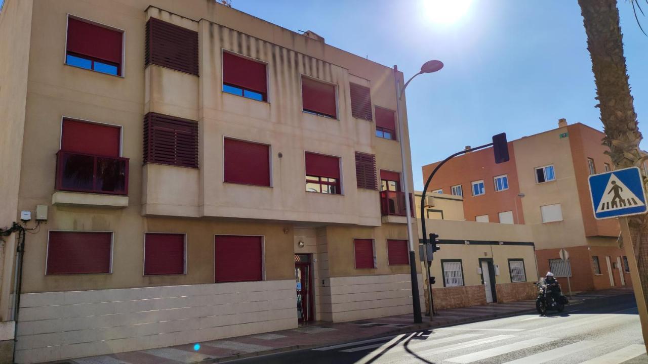 Апартаменты Mediterraneo Granate Рокетас-де-Мар Экстерьер фото